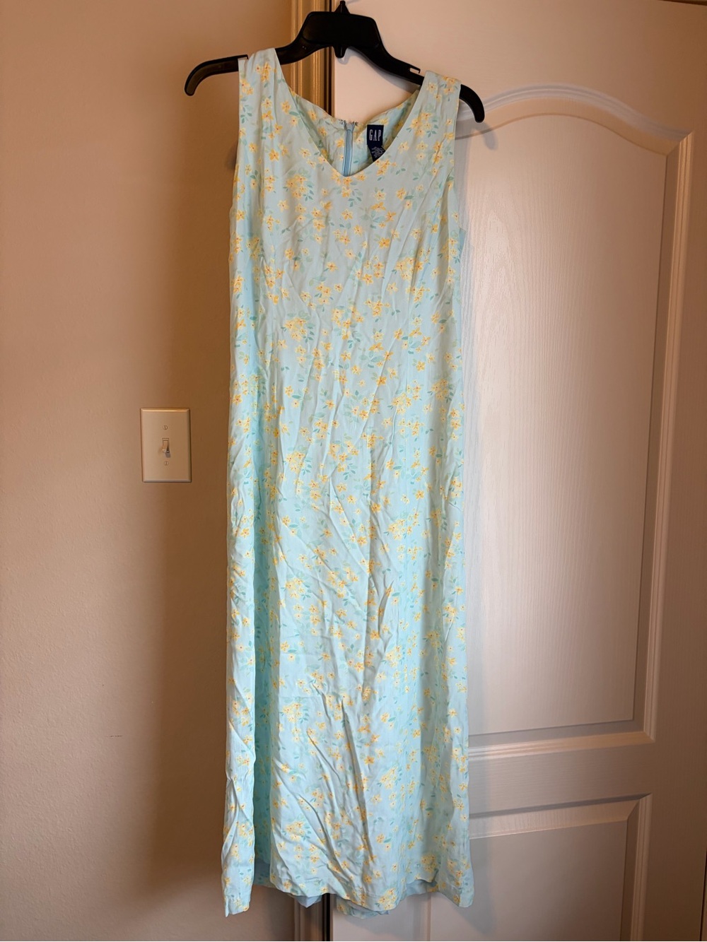 GAP Light teal Floral Maxi Dress. Size 6.